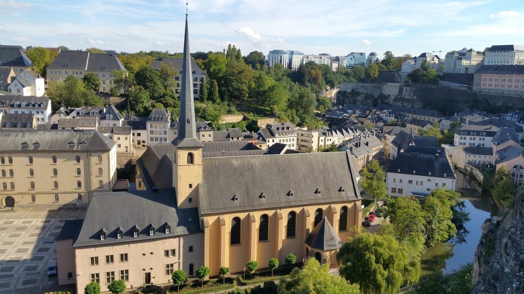 Luxemburgo lidera o ranking dos países mais ricos do mundo